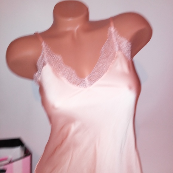 Victoria Secret Lingerie - Picture 2 of 8